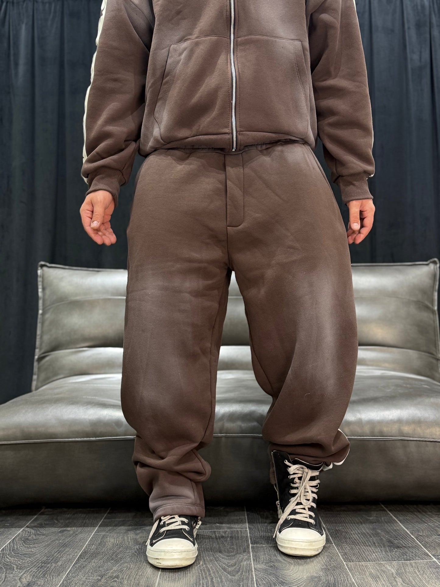 TRACKSUIT STARS BROWN