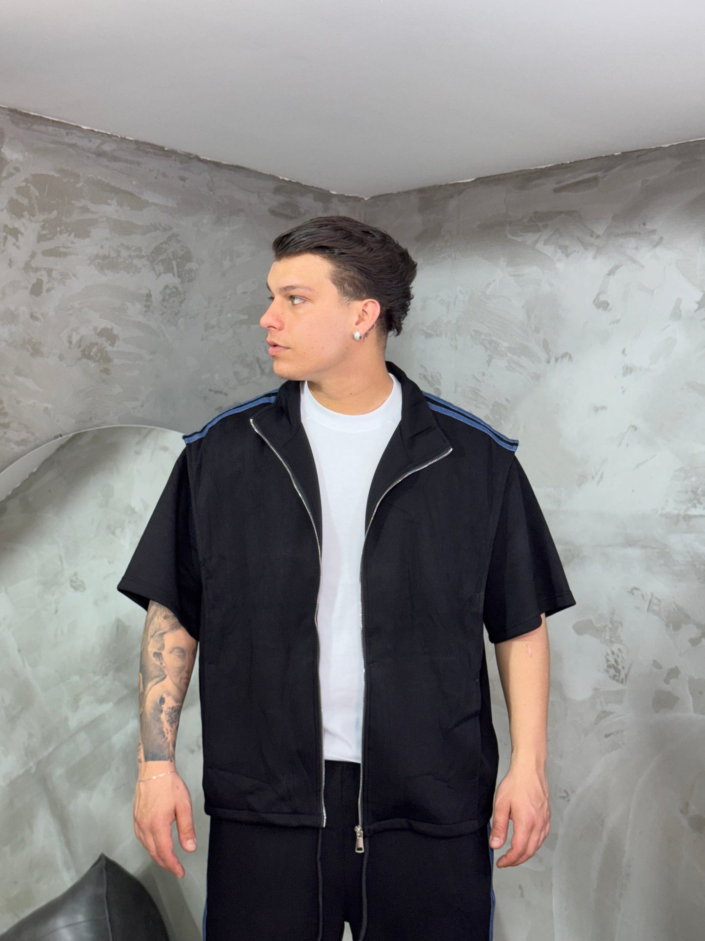 COORDSET LINE SHOULDER BLACK