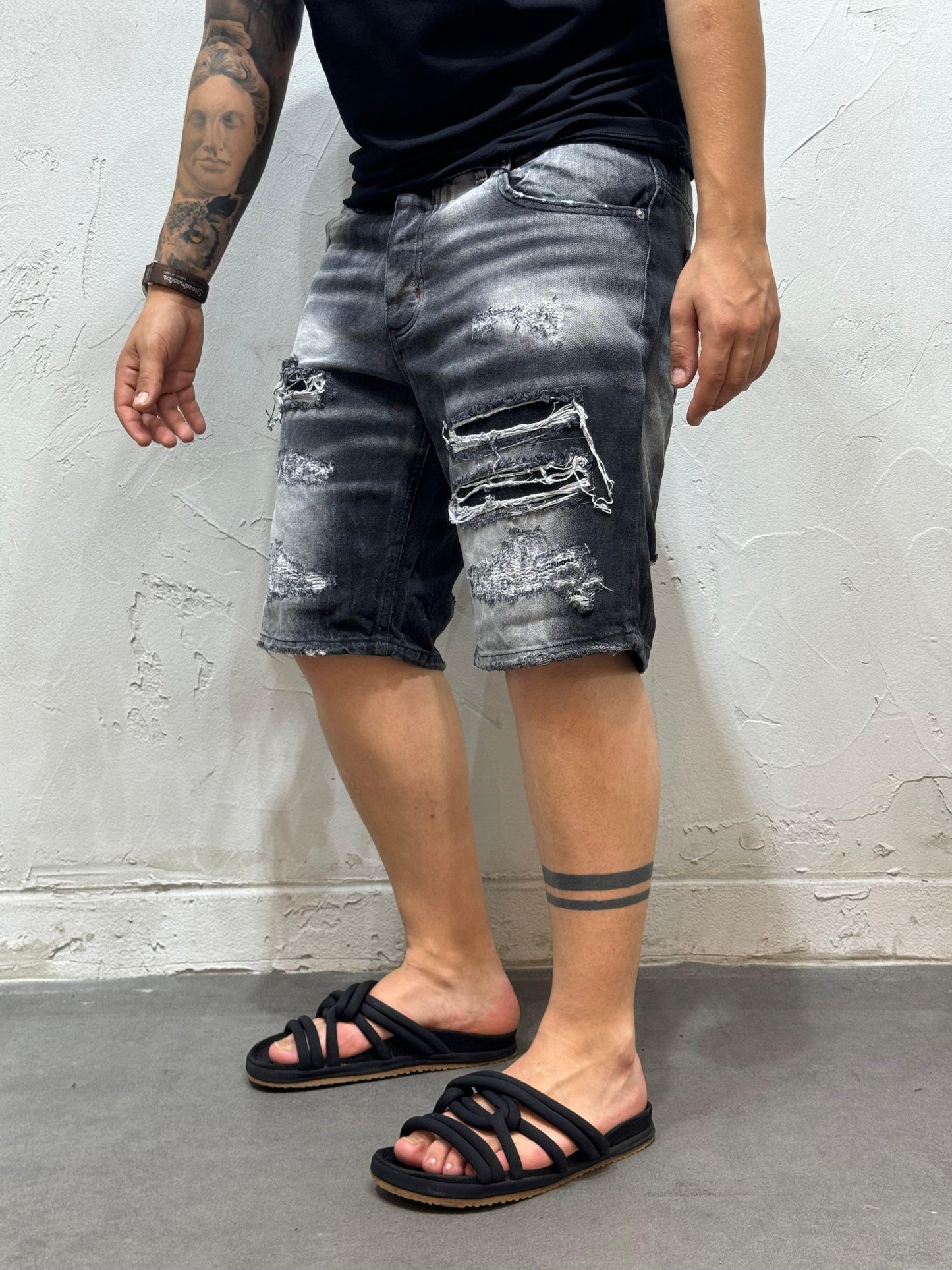 SHORT LEON BLACK