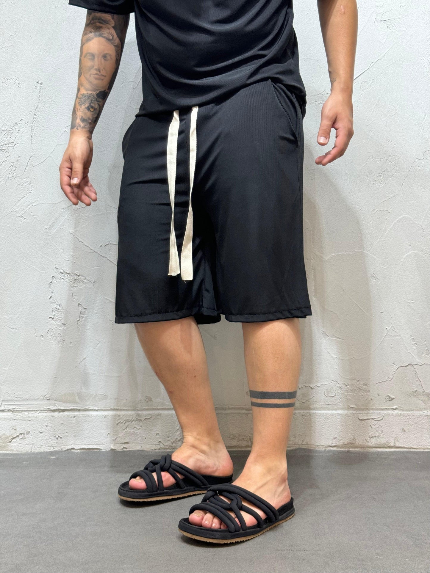 CARACAS BLACK COORDINATED