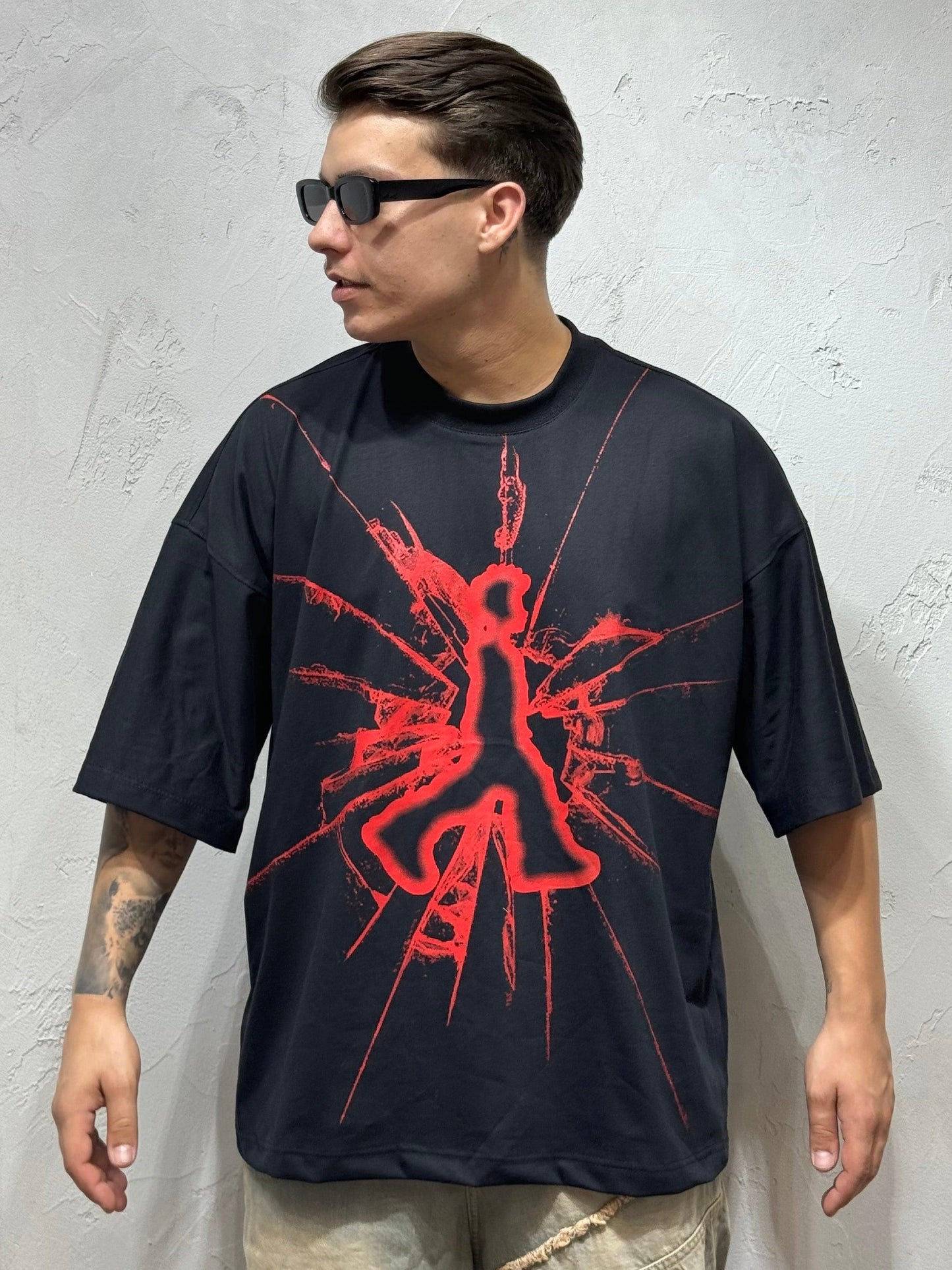 T-SHIRT BROKEN SCREEN BY HNSTY BLACK