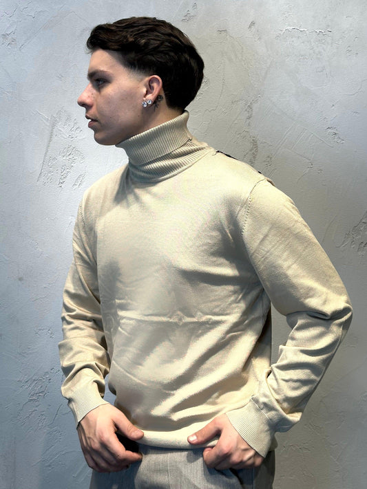 BEIGE TURTLENECK
