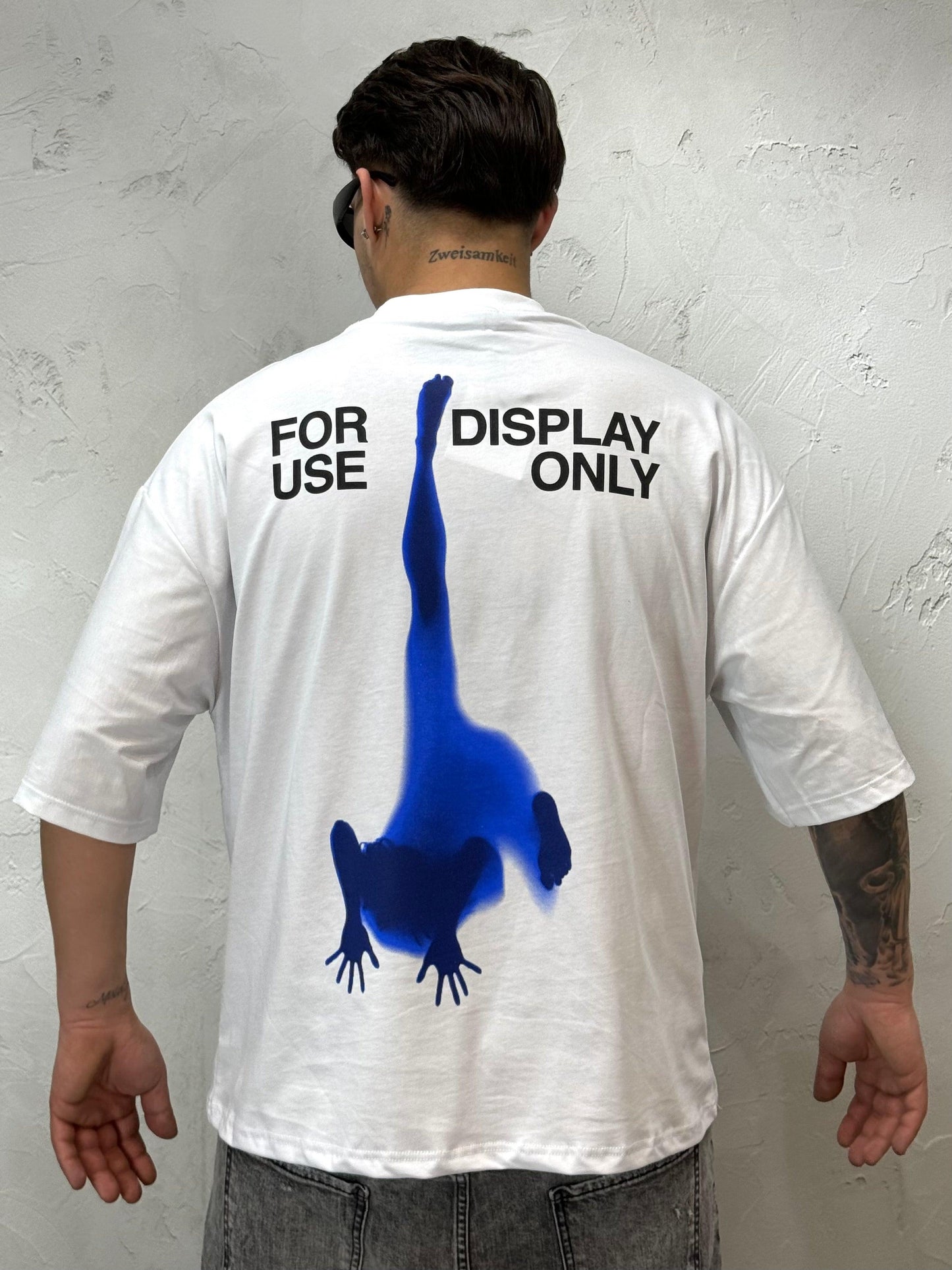 T-SHIRT DISPLAY ONLY WHITE