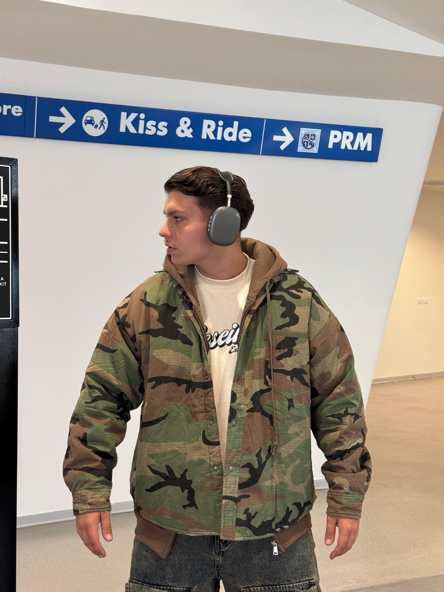 MILITARY CAMOUFLAGE JACKET