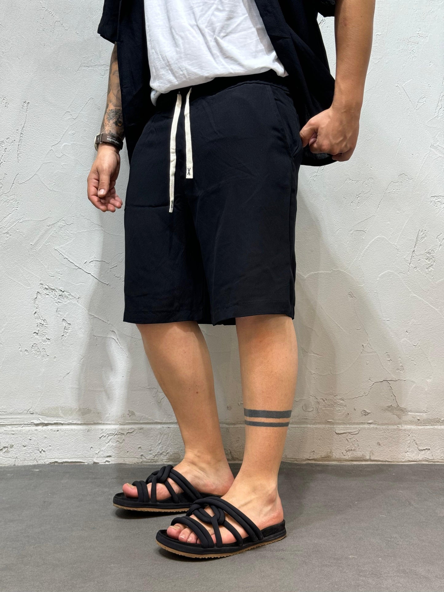 COORDINATED ABU DHABI BLACK