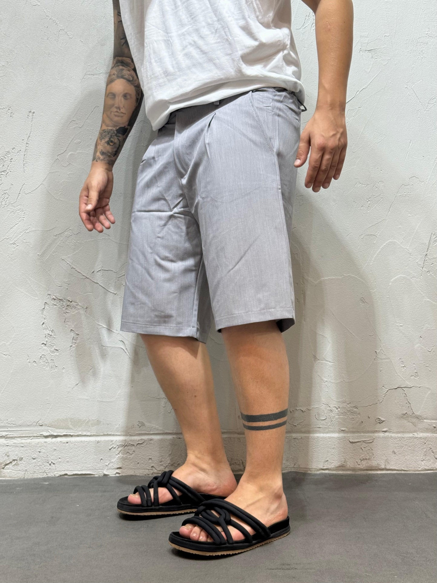 BASIC CLASSIC GRAY BERMUDA SHORTS