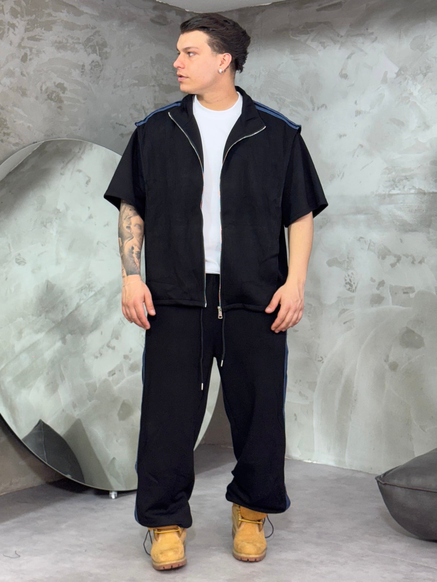 COORDSET LINE SHOULDER BLACK