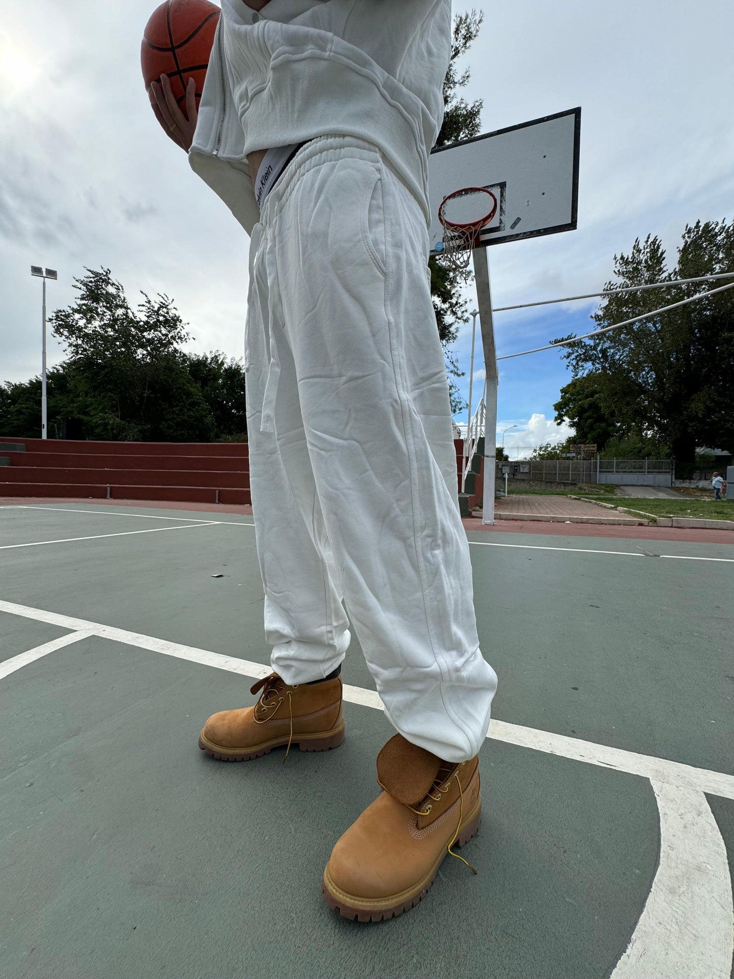 LEGEND WHITE COORDINATED