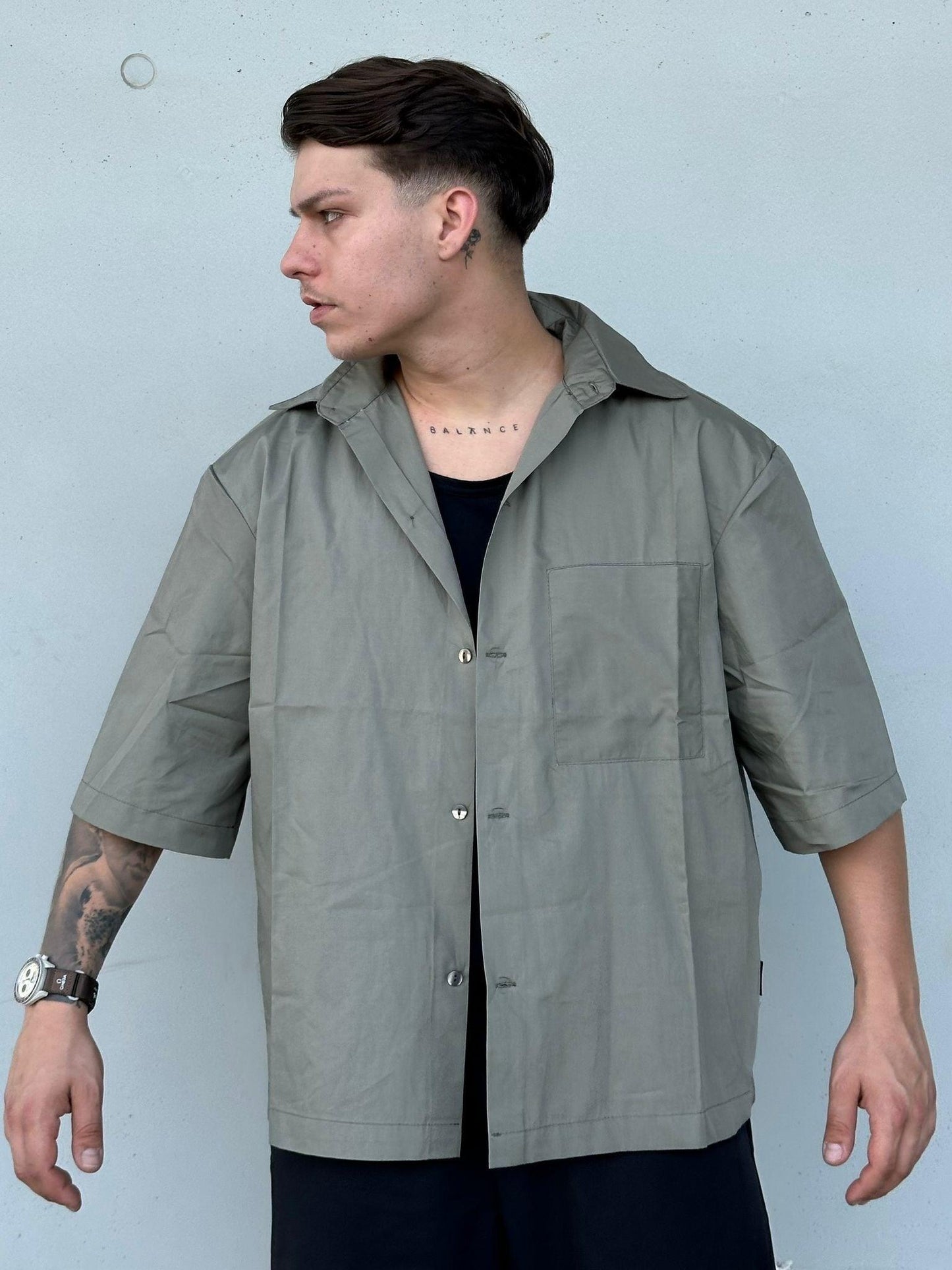 BASIC MULTI-BUTTON GREEN SHIRT