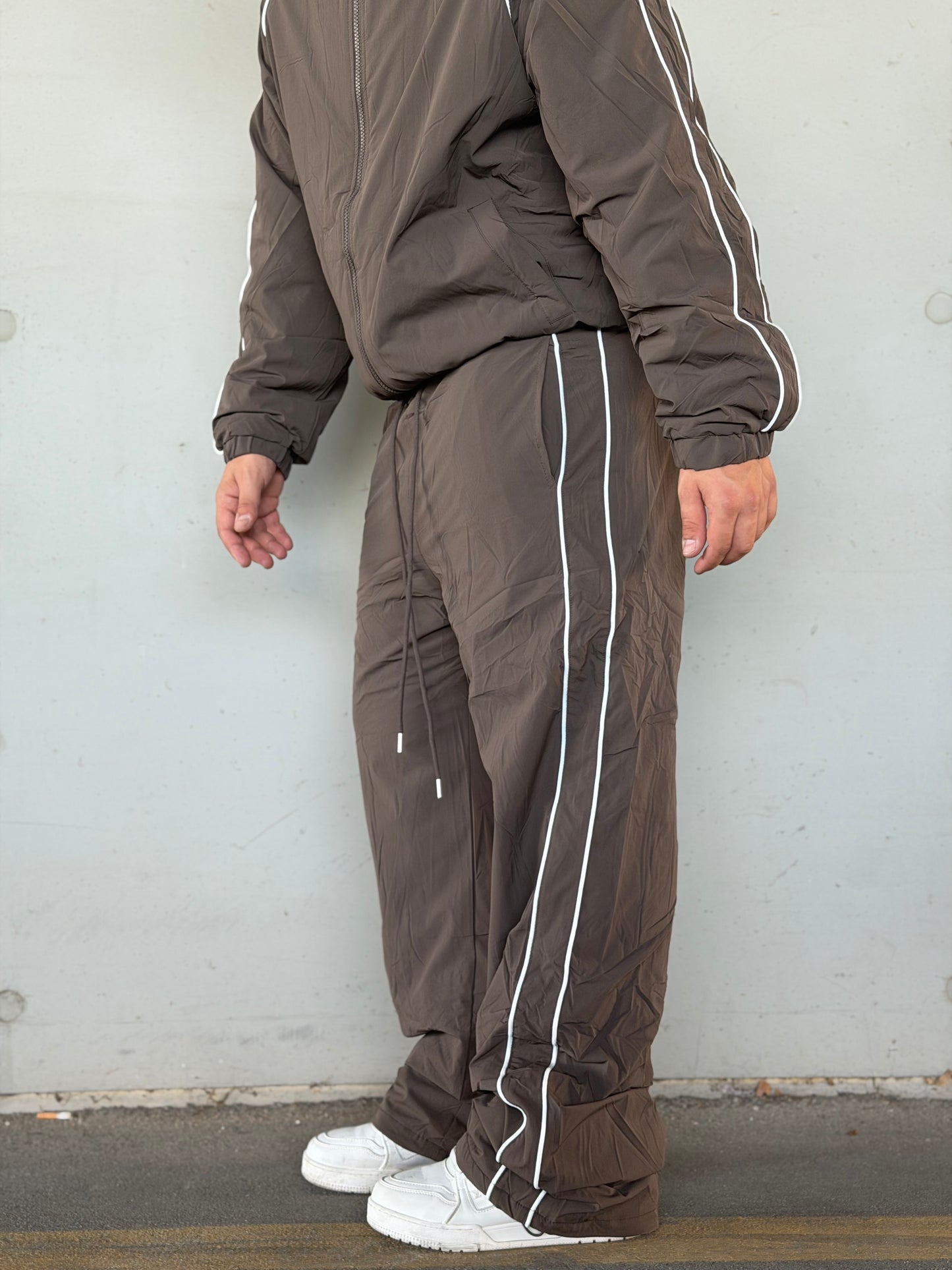 TRACKSUIT BROWN