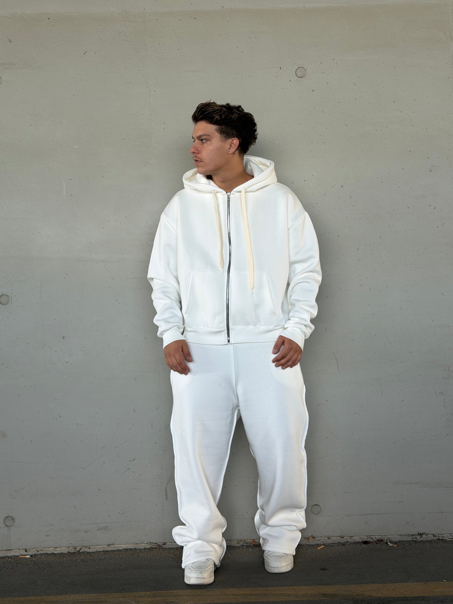TUTA WHITE