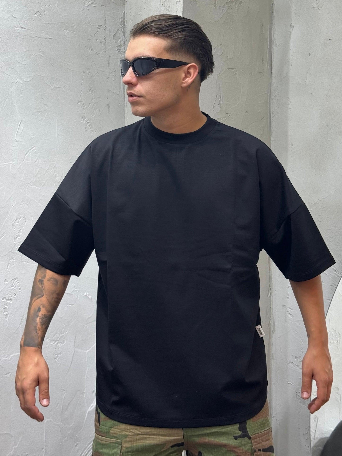 T-SHIRT HYDO BLACK
