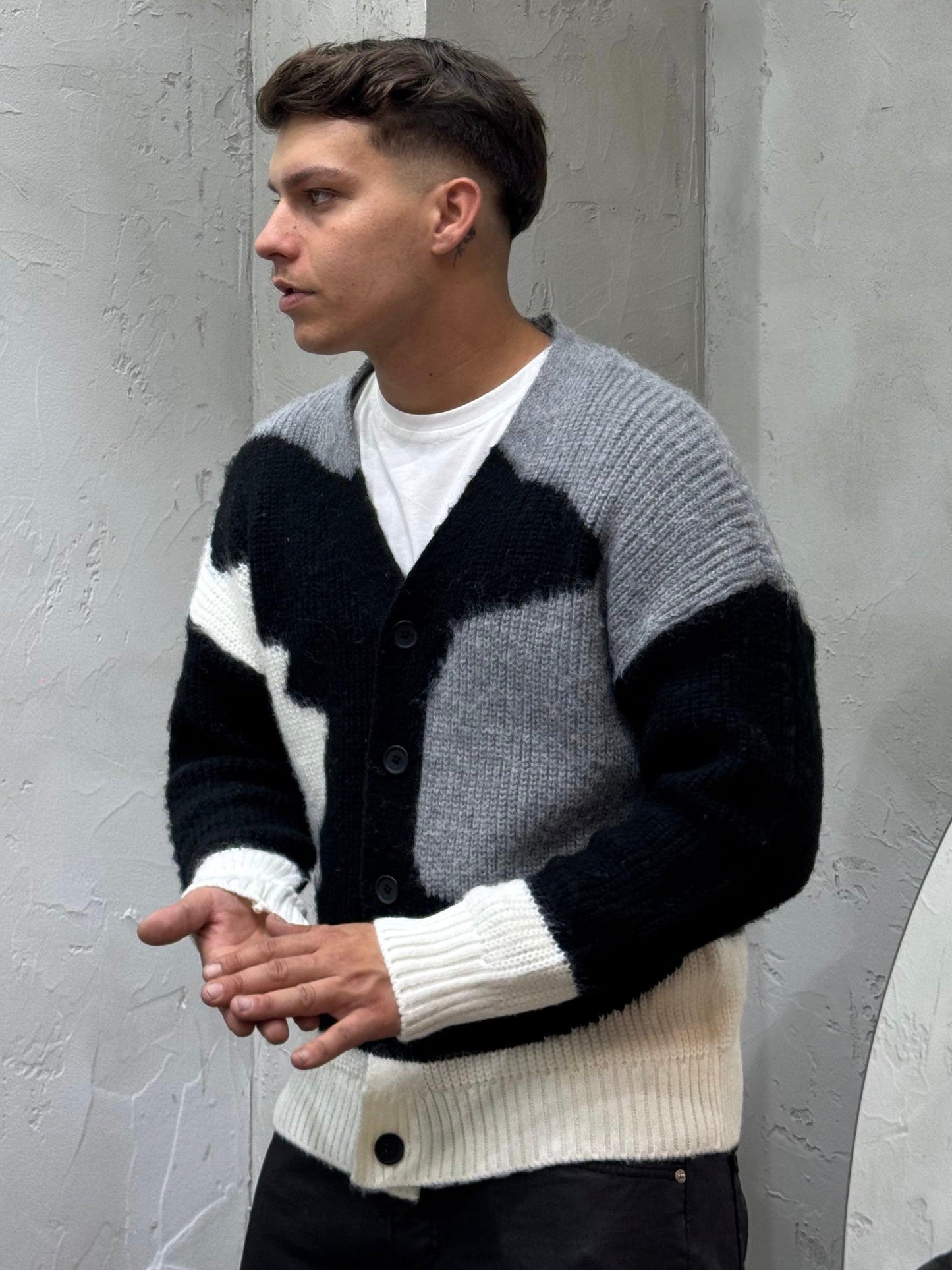 TRICOLOR BLACK CARDIGAN