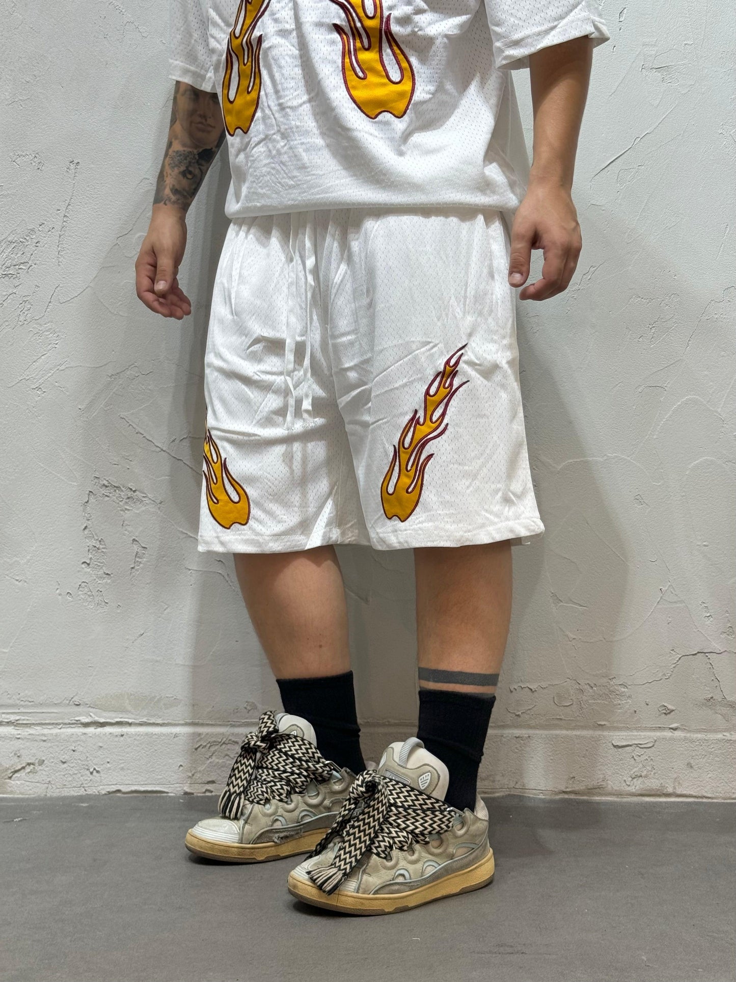 COORDINATED FLAME WHITE