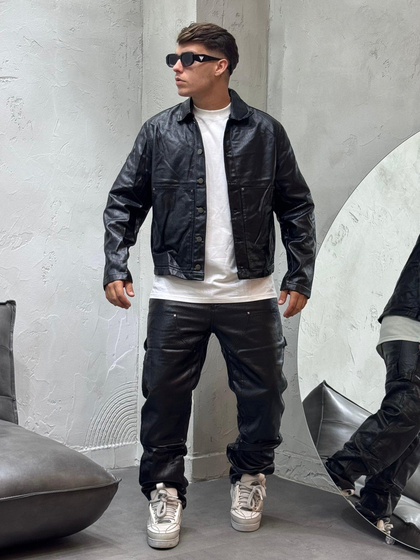 SHINY BLACK COORDINATE