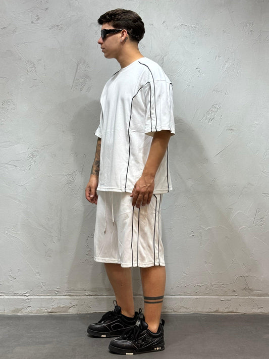 BASIC COORDINATED WITH WHITE STRIPES