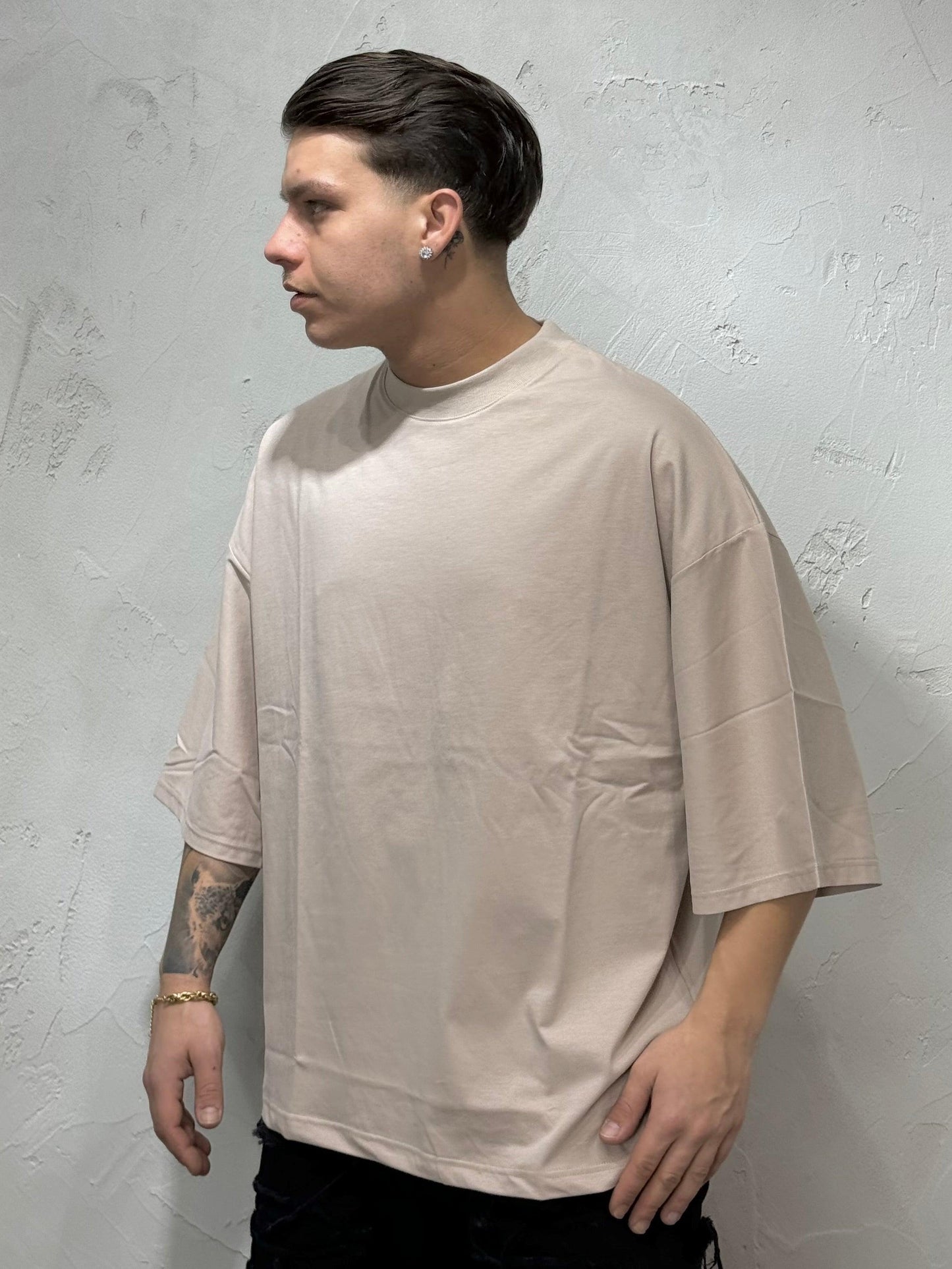 OVERSIZE FIT BEIGE T-SHIRT