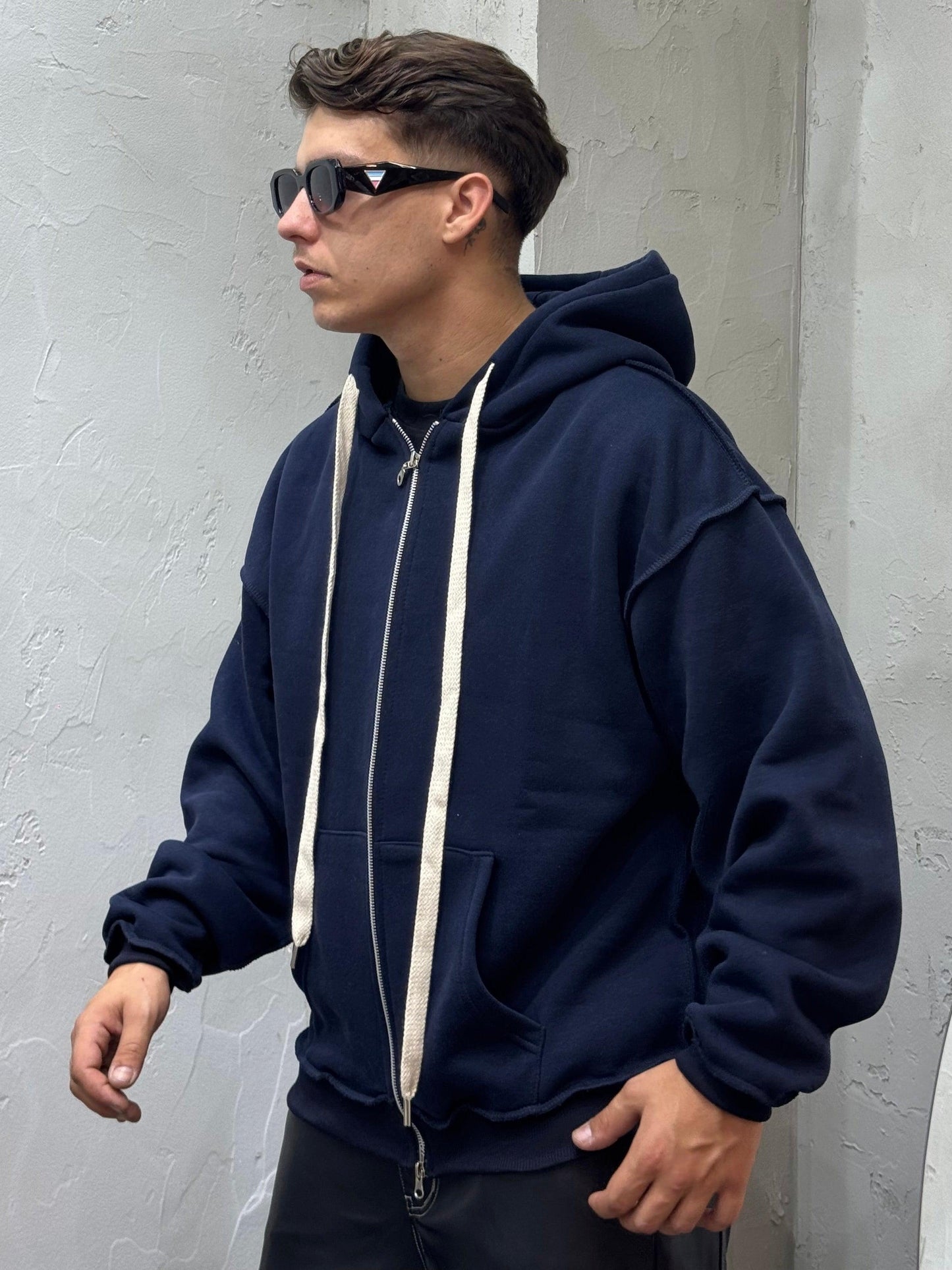 CONTRAST BOXY FIT WITH BLUE ZIP