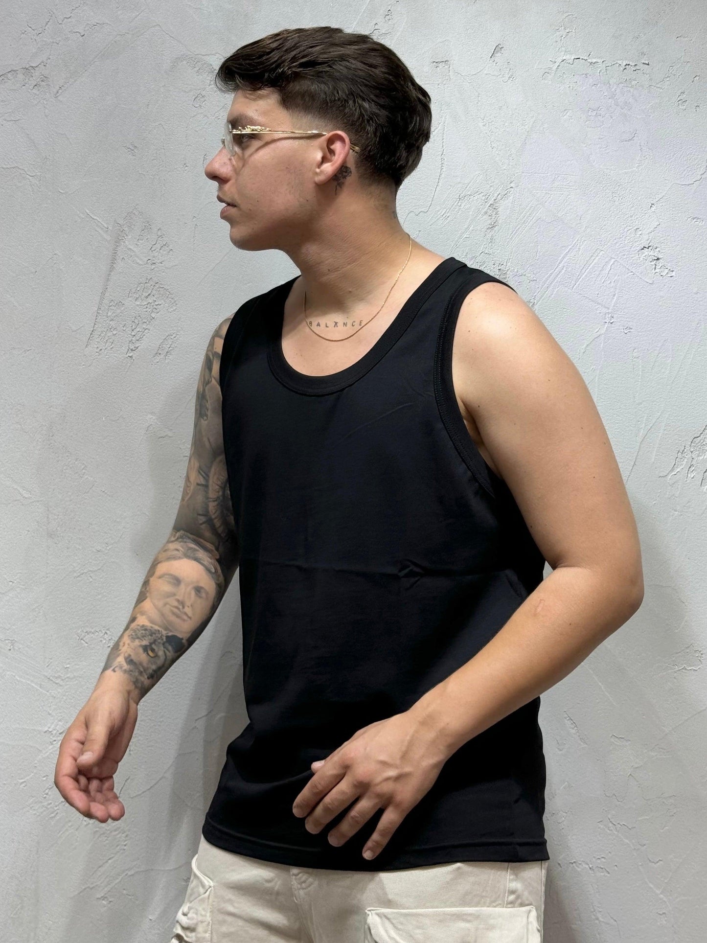 BLACK RIBBED CREW NECK TANK TOP