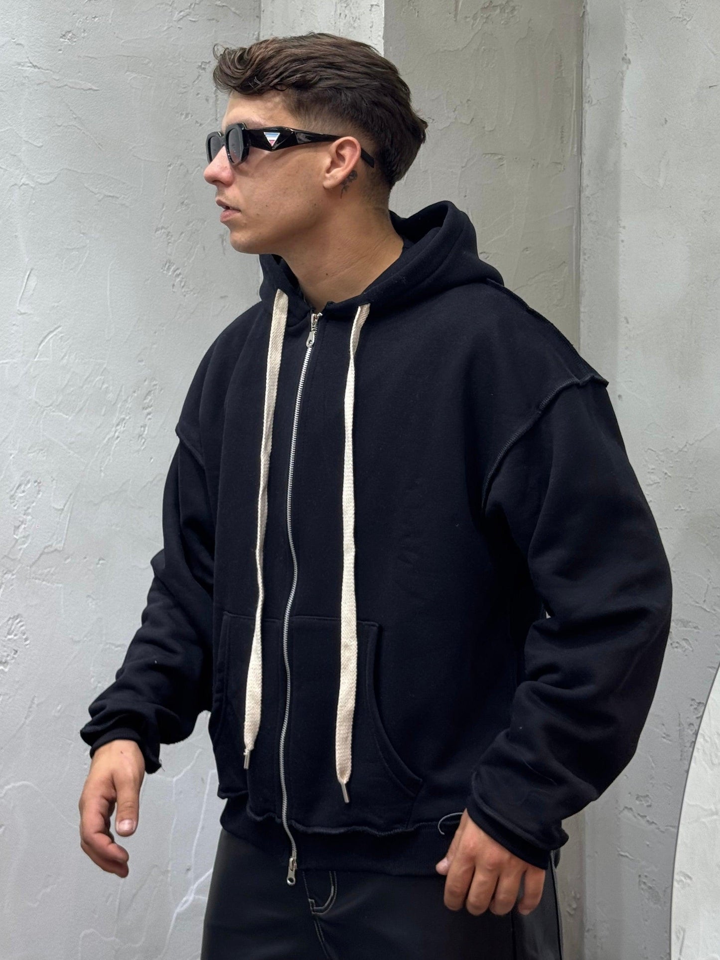 CONTRAST BOXY FIT WITH BLACK ZIP