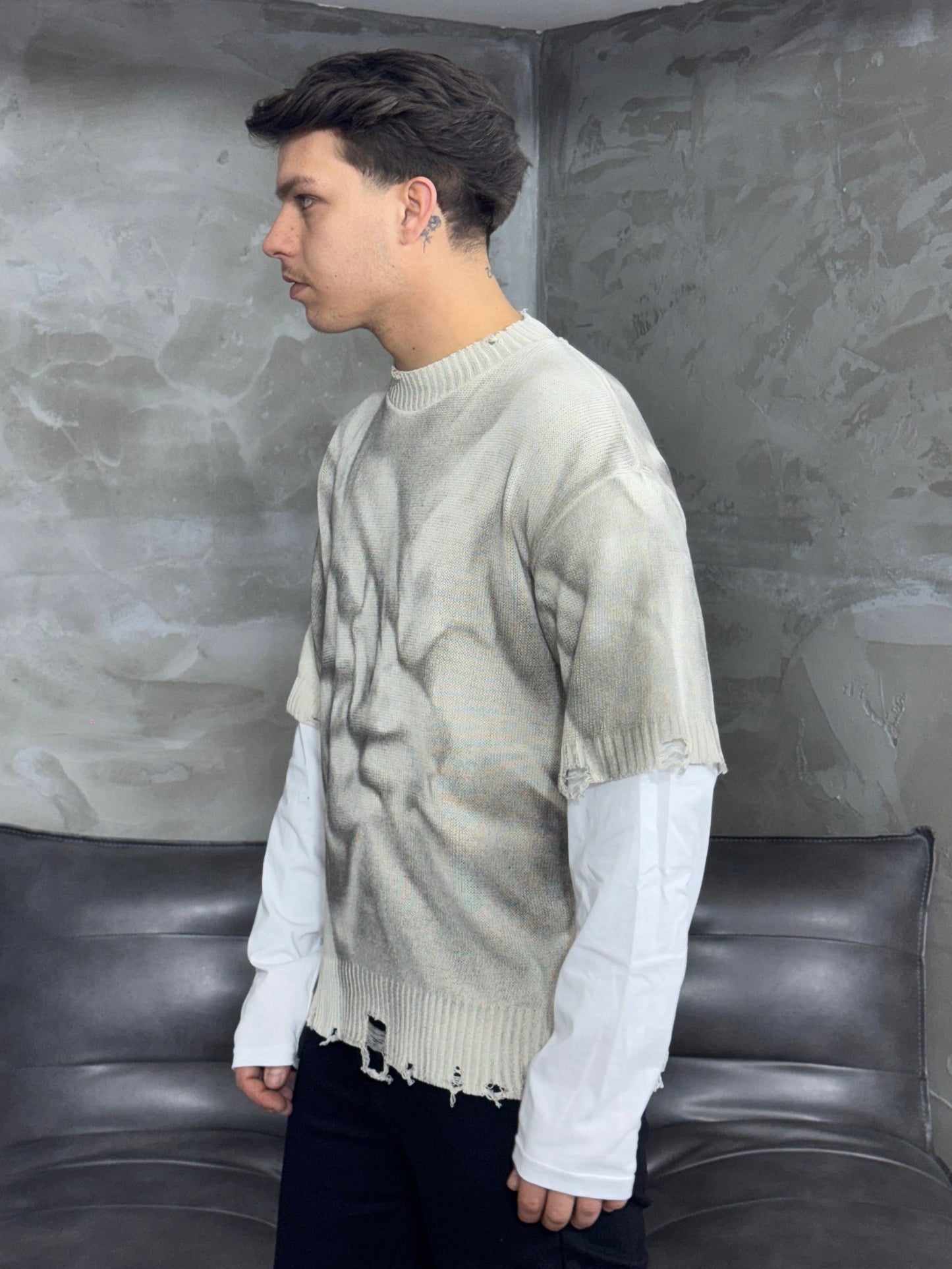 LONGSLEEV SHADED BEIGE SWEATER