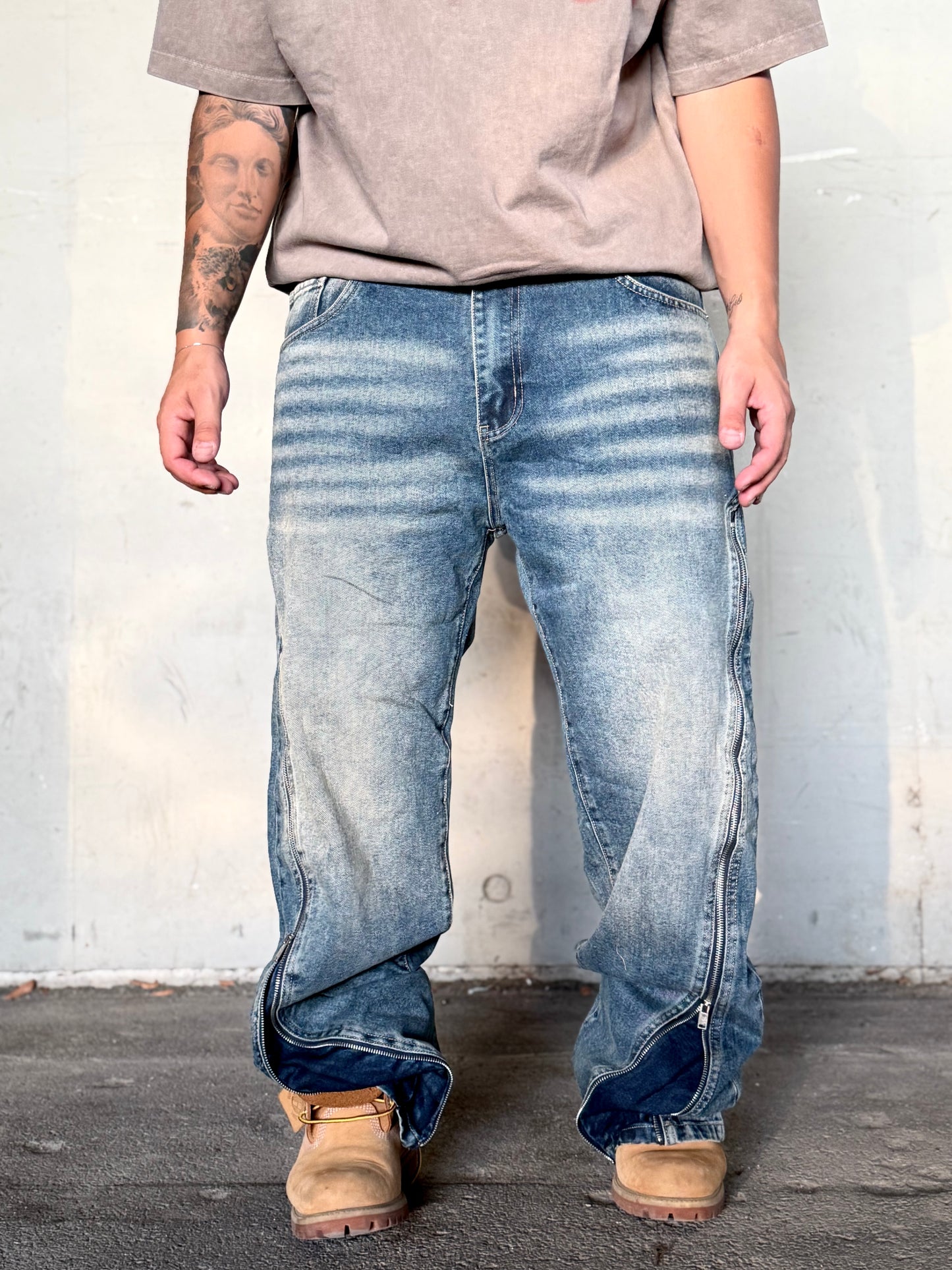 BAGGY FLARED ZIP