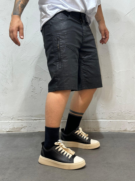 SHORTY WITH ZIP BLACK