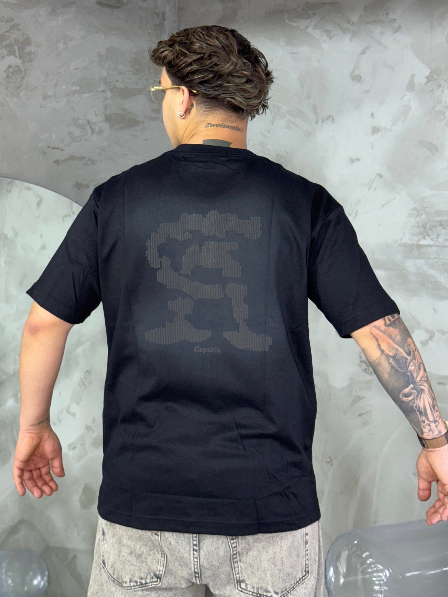 T-SHIRT CAPABLE BLACK