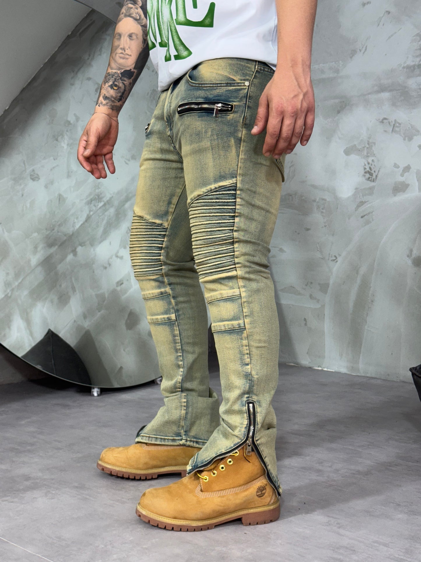 SKINNY FIT UNCLE ABOVE SANDBLASTED
