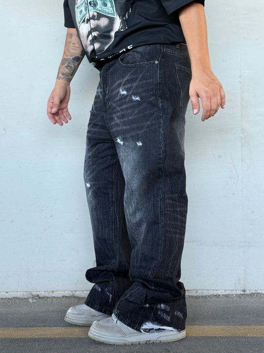 BAGGY BLACK STRANGE