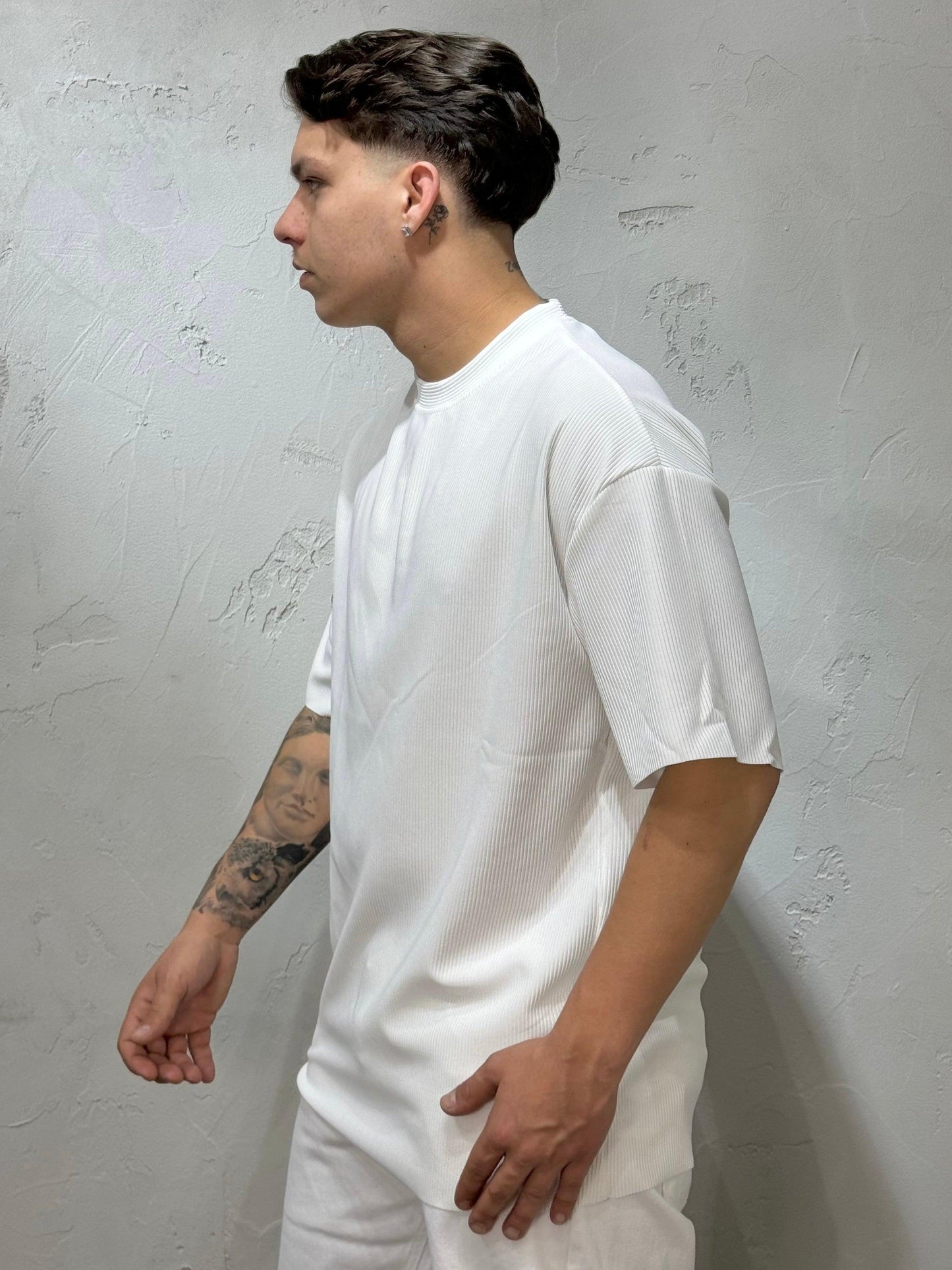 BASIC WHITE RIBBED T-SHIRT