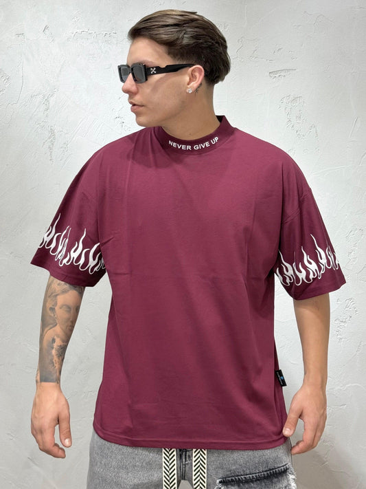 CROP FIT T-SHIRT NEVER GIVE UP BORDEAUX