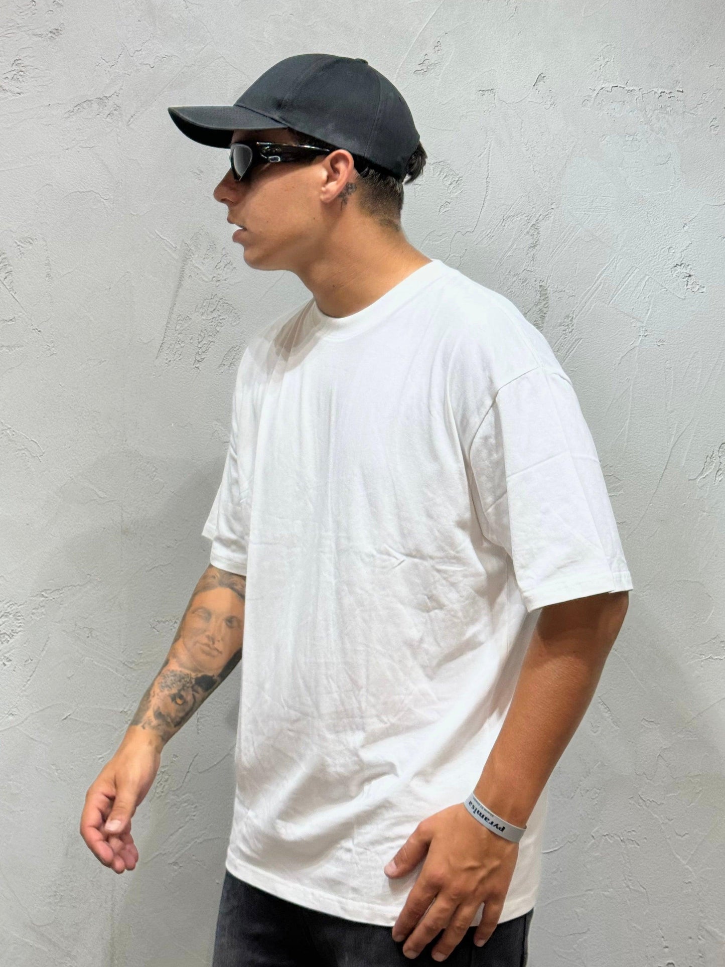 REGULAR FIT BASIC WHITE T-SHIRT