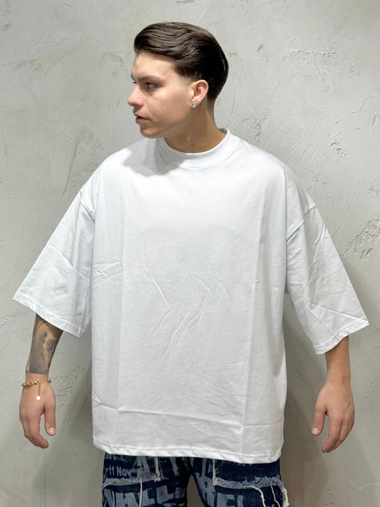 OVERSIZE FIT WHITE T-SHIRT