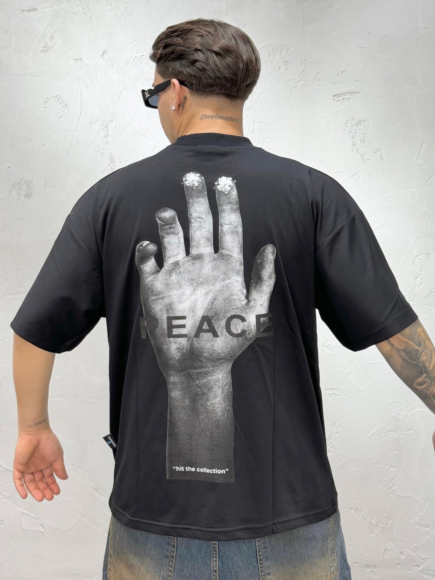 PEACE BLACK T-SHIRT