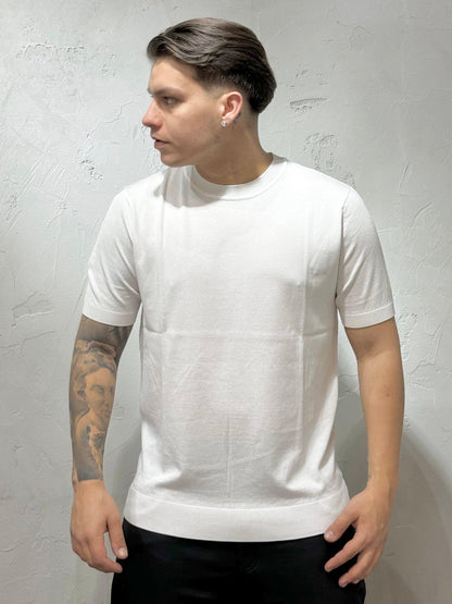 BASIC T-SHIRT IN WHITE THREAD